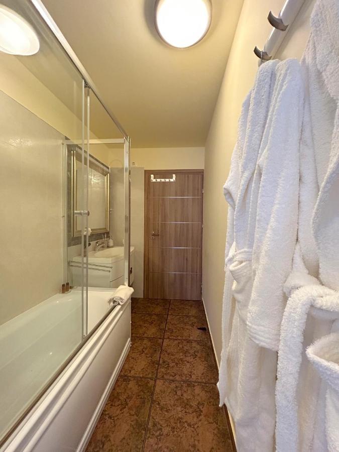 Thea Apartment Timişoara Exteriör bild